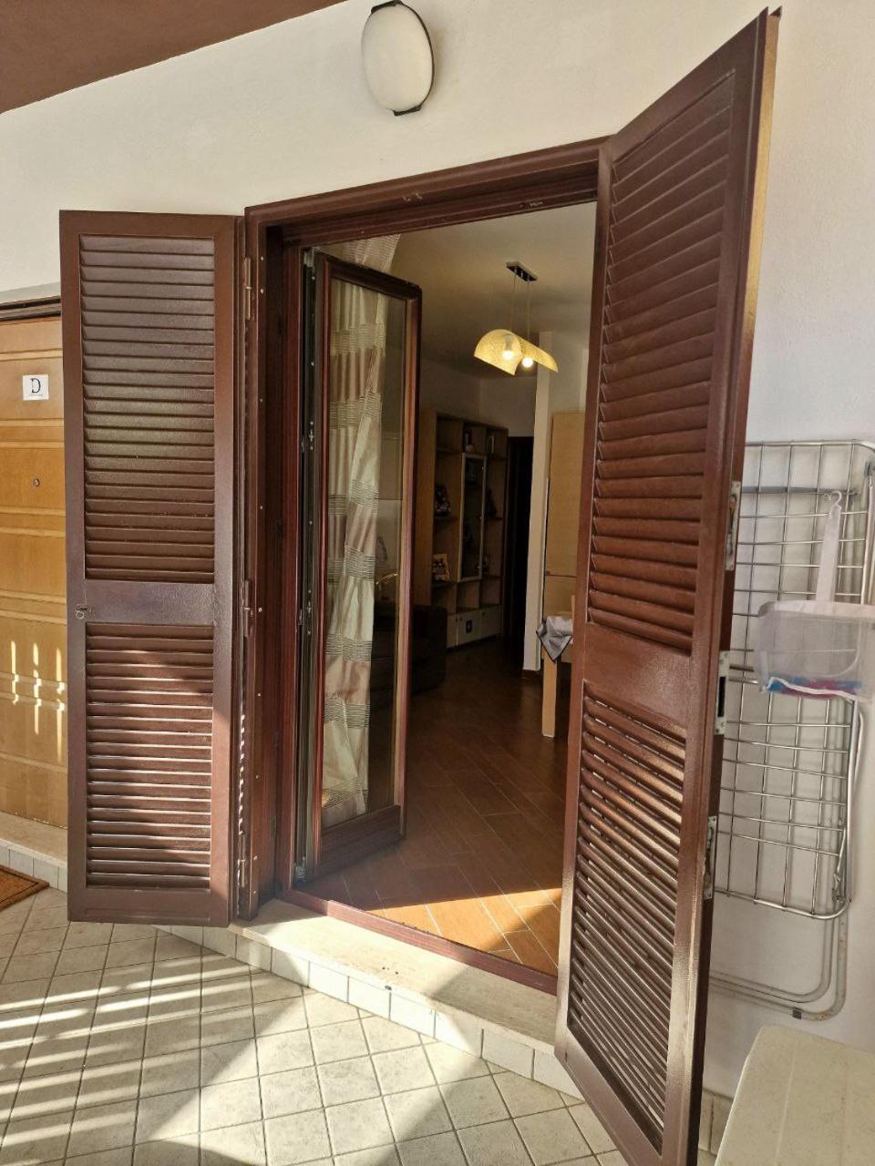Domus Livio, 7 Min Fco Airport, Free Wifi, Garden Apartment, 2 Tv Hd Фьюмичино Экстерьер фото