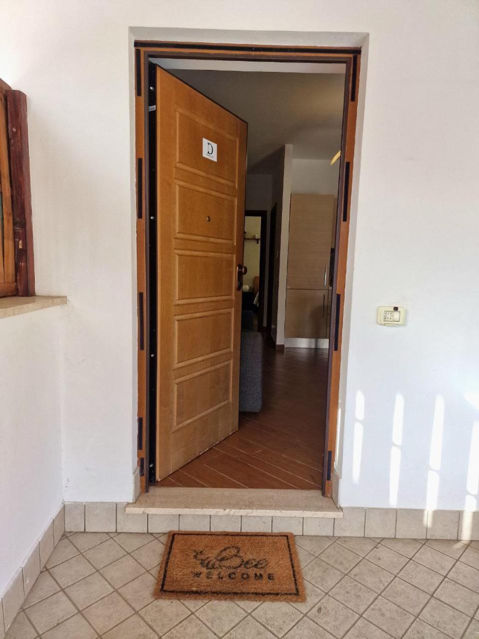 Domus Livio, 7 Min Fco Airport, Free Wifi, Garden Apartment, 2 Tv Hd Фьюмичино Экстерьер фото