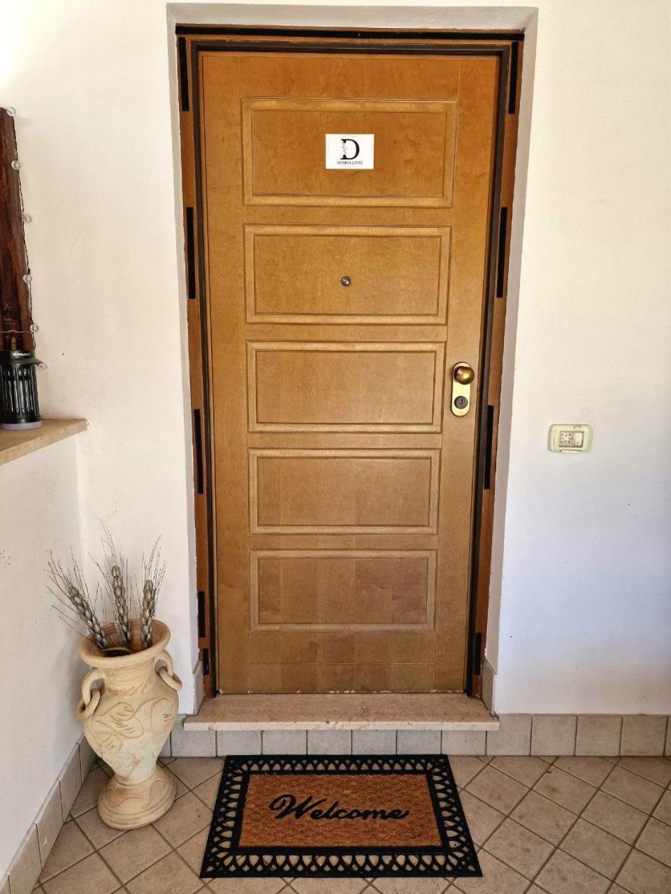 Domus Livio, 7 Min Fco Airport, Free Wifi, Garden Apartment, 2 Tv Hd Фьюмичино Экстерьер фото